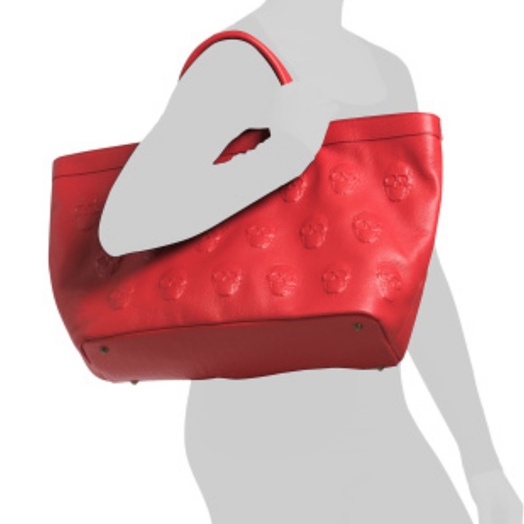 IO PELLE NWT Made In Italy RED Leather Skull Embossed Skull Tote - Picture 16 of 17